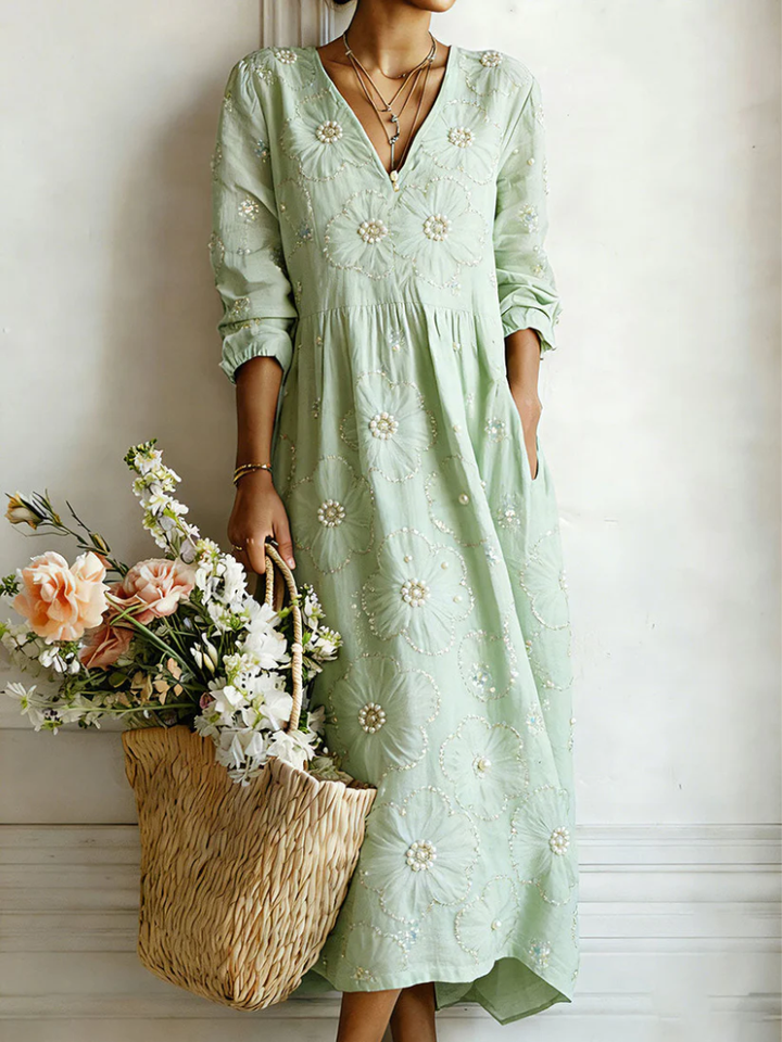 Beverly – Dress with Floral Pattern