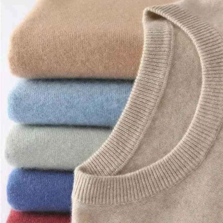 Classic Knitted Men's Sweater with Round Neck