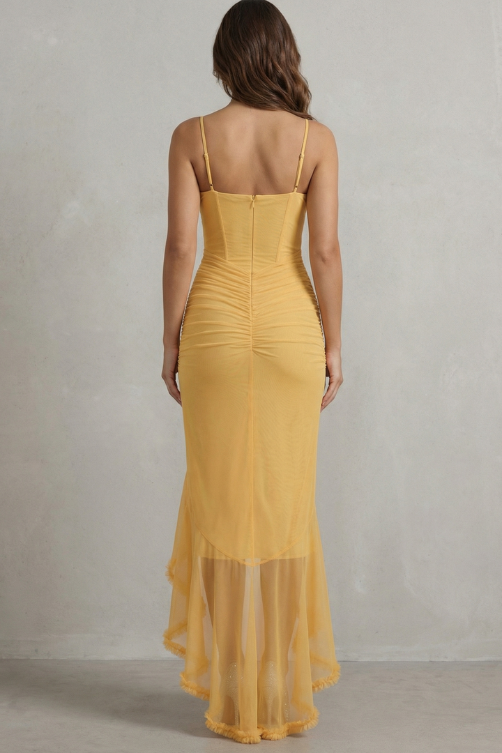 Phoebe – Feminine ruffle allure – Sleeveless high low maxi dress