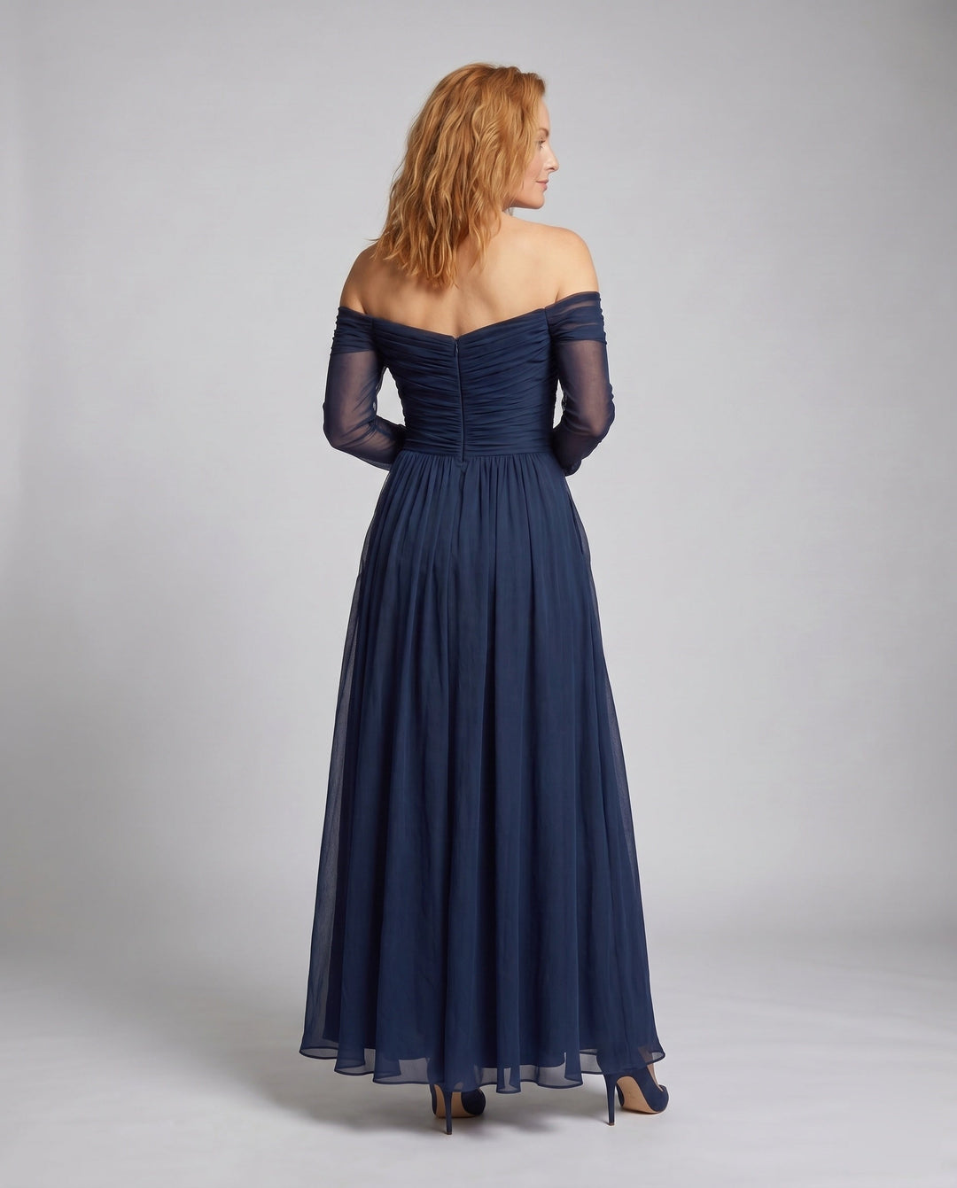 Women's Evening Dress with Off-Shoulder Design and Tailored Silhouette EB