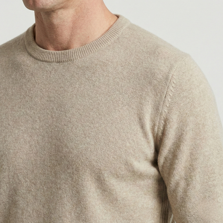 Men's Sweater with Round Neck – Ribbed Edges