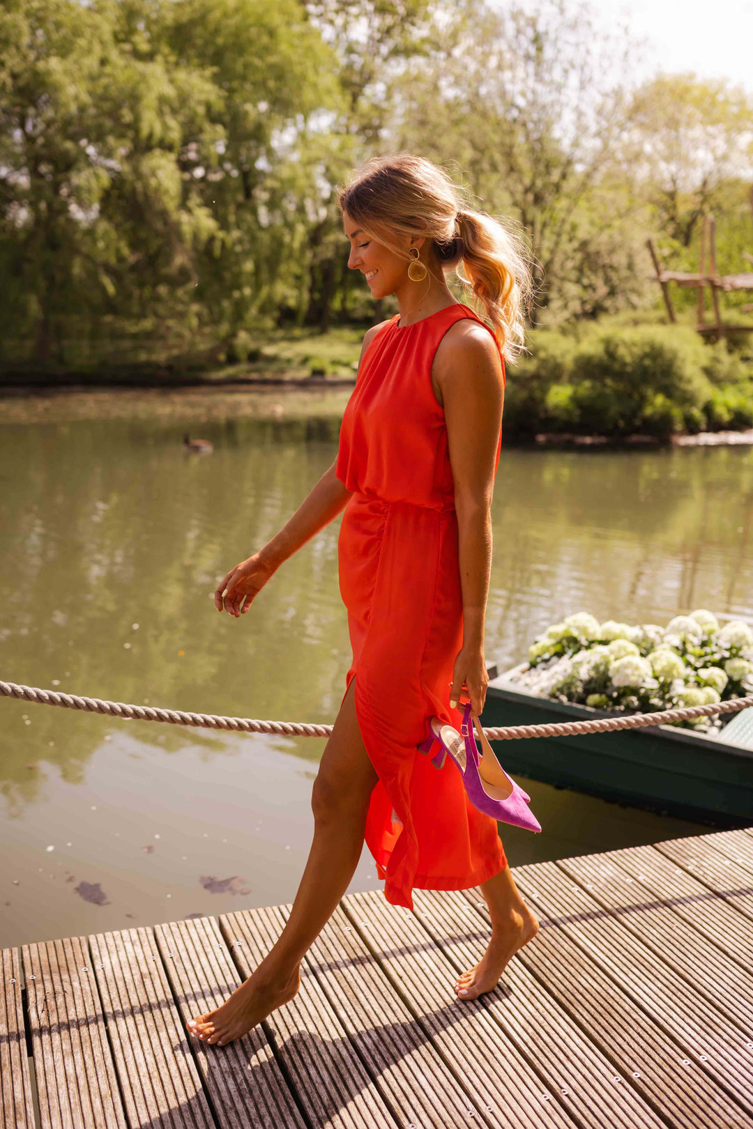 MIDILENGTH DRESS WITHOUT SLEEVES FOR WOMEN