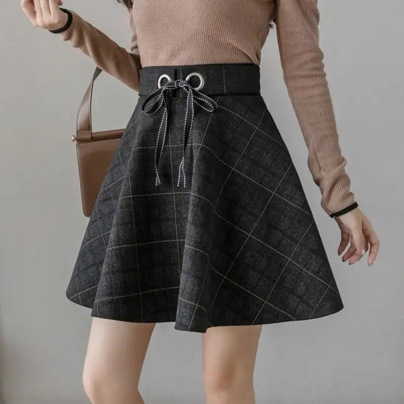 High-Waisted Mini Skirt with Plaid Pattern and Elastic Band – Cotton Blend