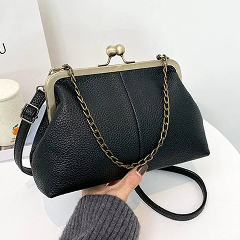 Charlotte – Soft and Trendy Shoulder Bag with a Modern and Comfortable Design