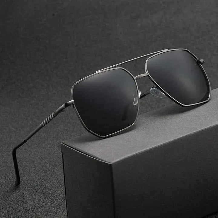 Aviator Sunglasses with Metal Frame and UV400 Protection