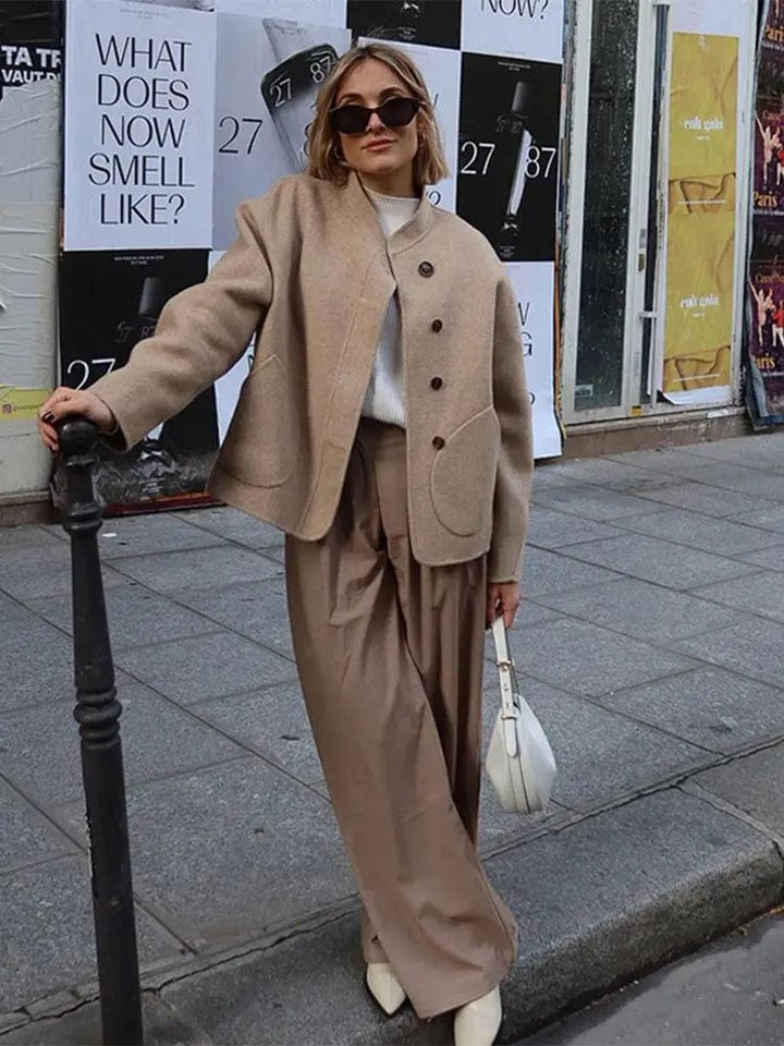 Women's Oversized Premium Wool Jacket – Buttons and Large Pockets