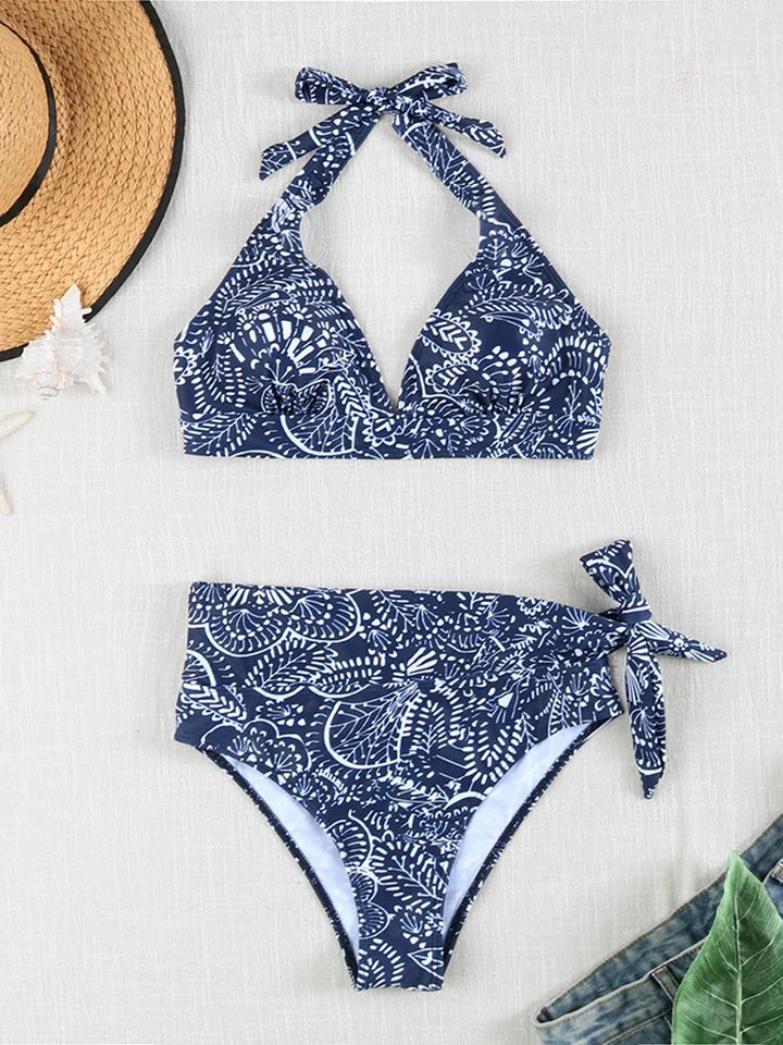 Beautifully Finished Bikini in a Timeless Design, view 4 - Elena Harper