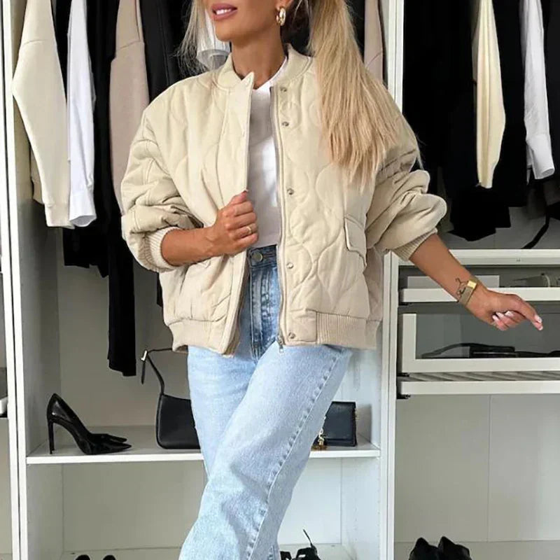Trendy Lined Bomber Jacket for Women – Elegant and Comfortable Jacket