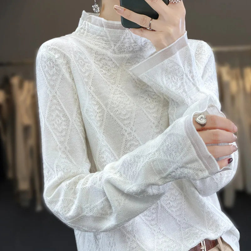 Women's Diamond Knit Pullover with V-Neckline