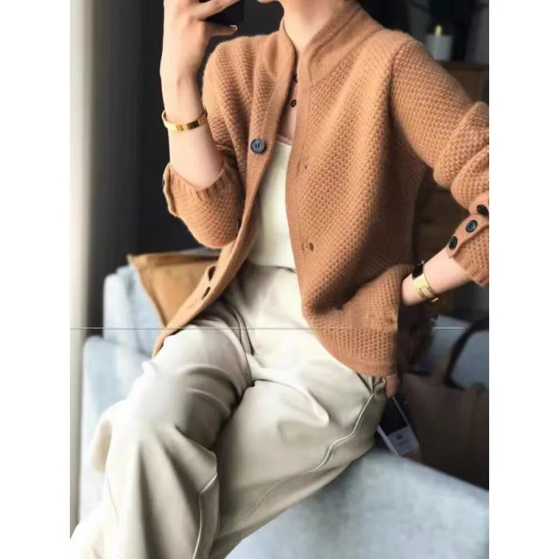Clarin | Elegant Knit Cardigan