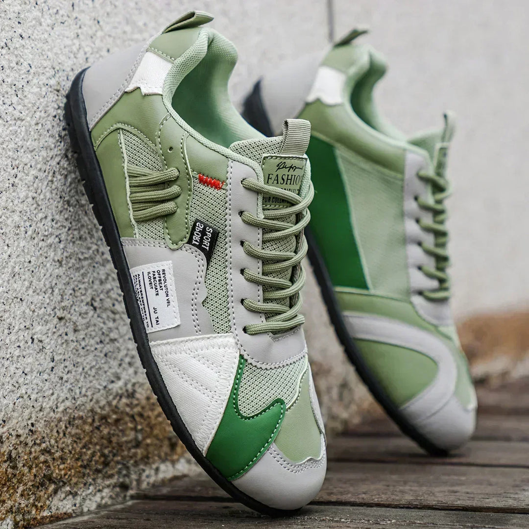 Retro lace-up men's sneakers with contrasting details
