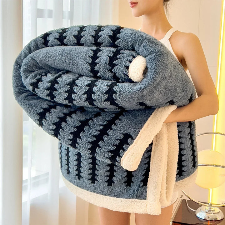 Reversible Geometric Throw Blanket – Soft, Warm & Stylish Home Accent