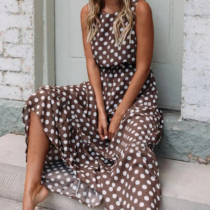 Hestia | Casual sleeveless maxi dress with polka dots