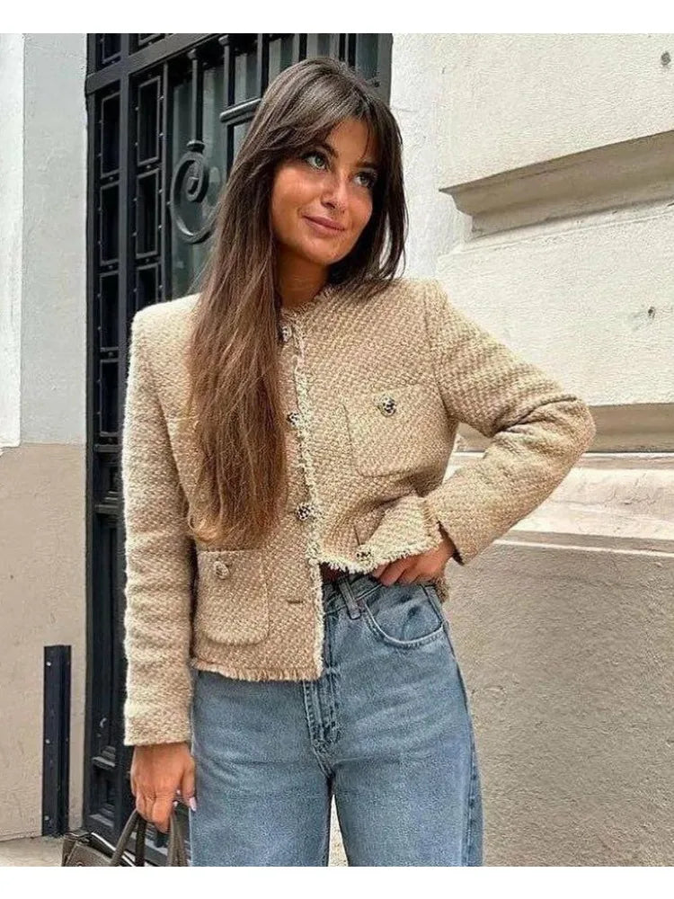 Anaïs – Modern, Chic, and Original Tweed Coat