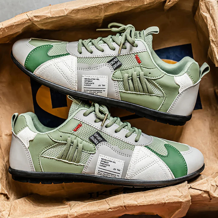 Retro lace-up men's sneakers with contrasting details