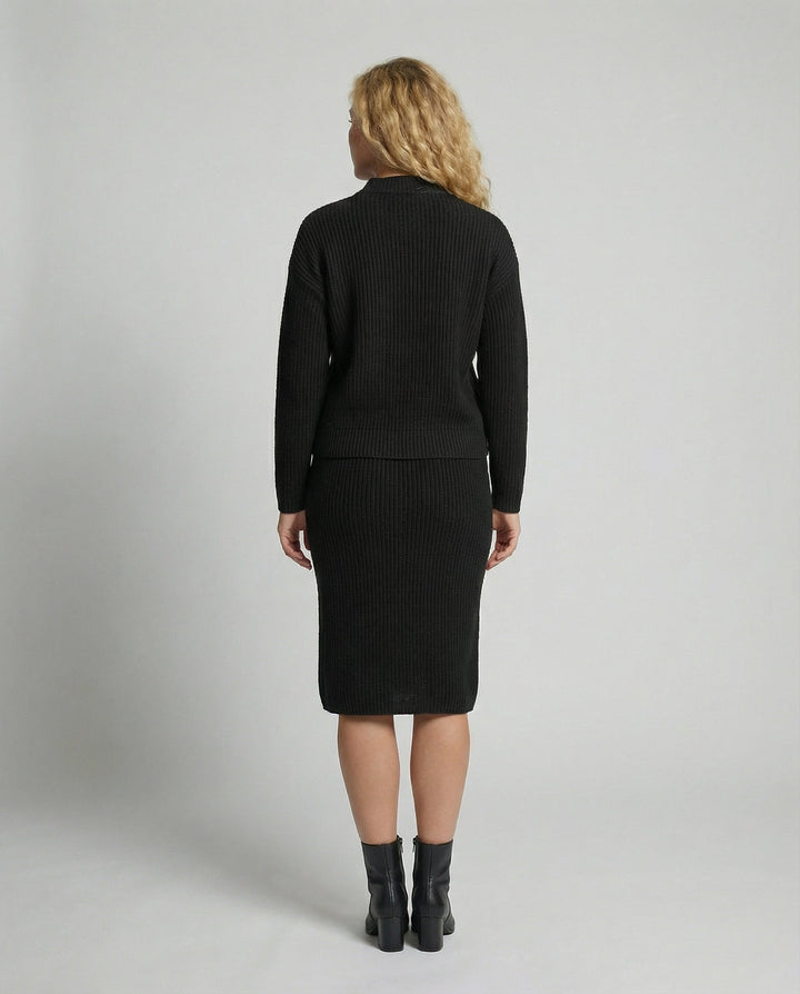 2-Piece Women's Set of Sweater and Skirt | EB