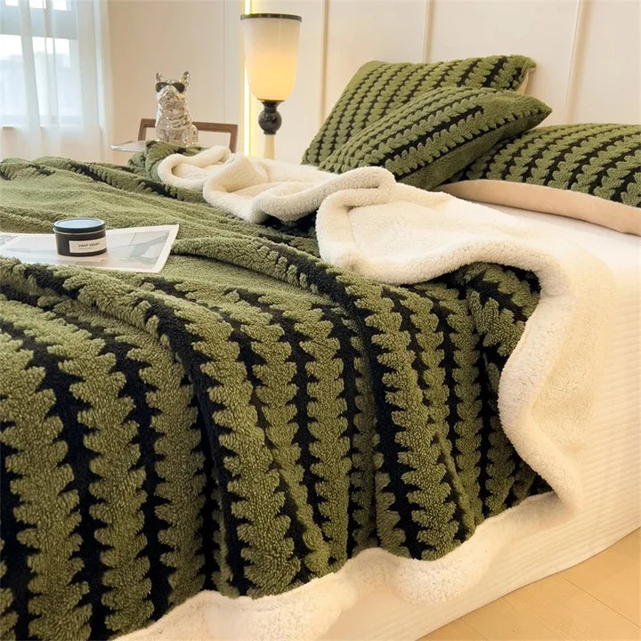Reversible Geometric Throw Blanket – Soft, Warm & Stylish Home Accent