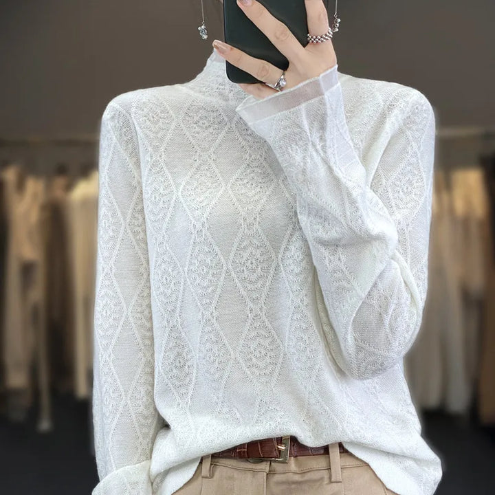 Women's Diamond Knit Pullover with V-Neckline