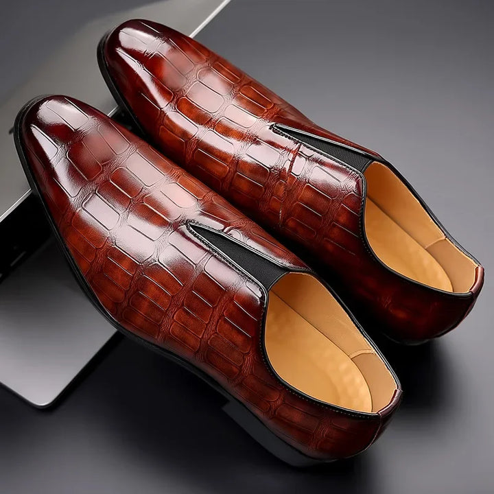 Men's Glossy Crocodile Pattern Slip-On Brogues Dress Shoes