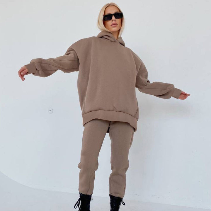 ElinesSuit I Tracksuit for Women, view 2 - Elena Harper