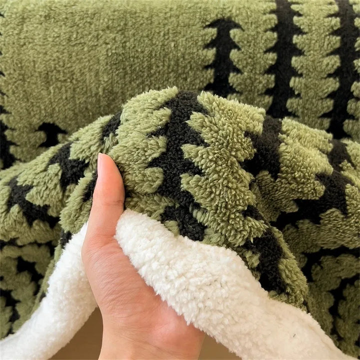 Reversible Geometric Throw Blanket – Soft, Warm & Stylish Home Accent