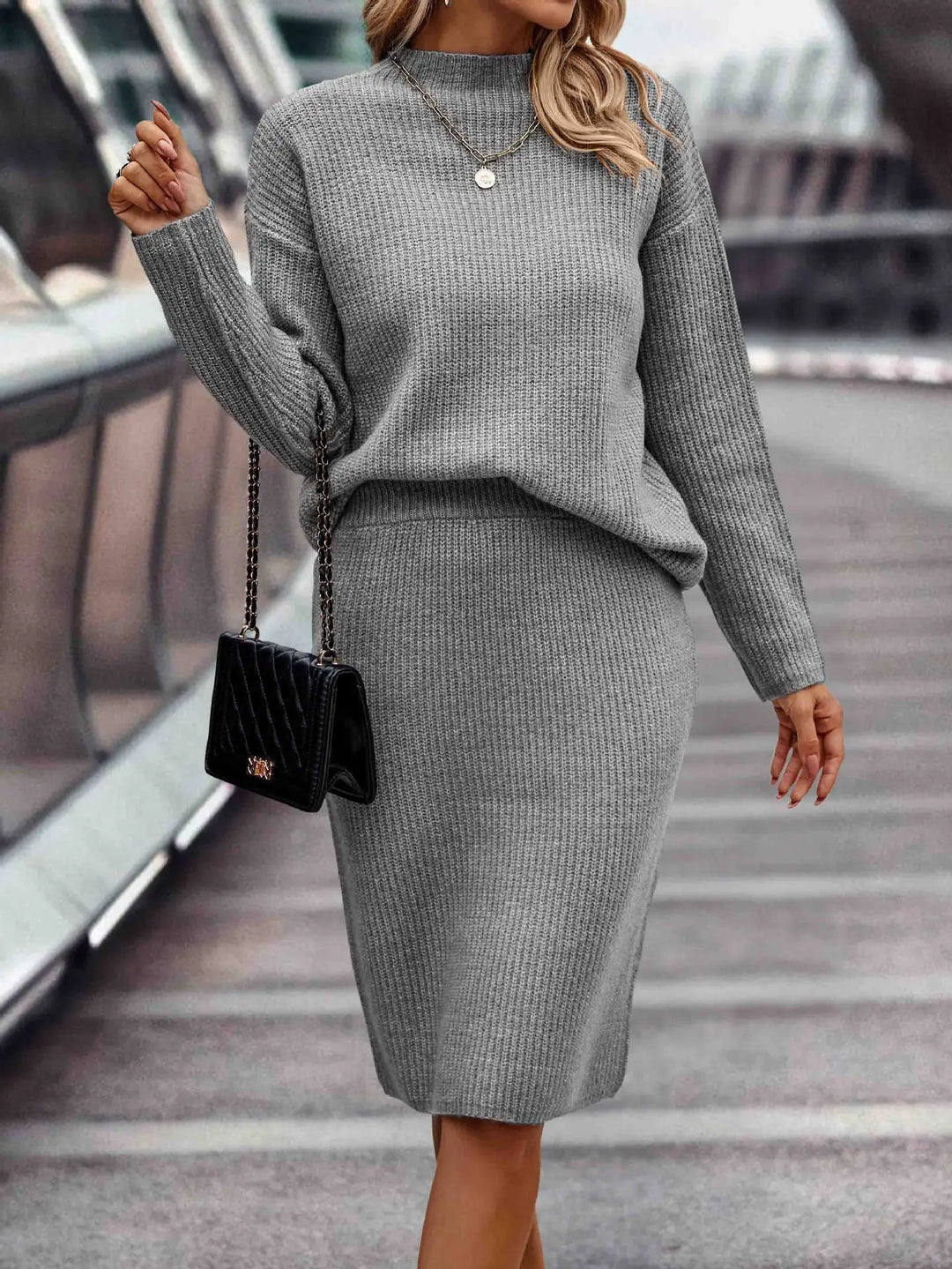 2-Piece Women's Set of Sweater and Skirt | EB