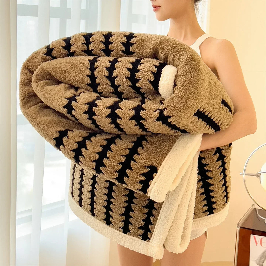 Reversible Geometric Throw Blanket – Soft, Warm & Stylish Home Accent