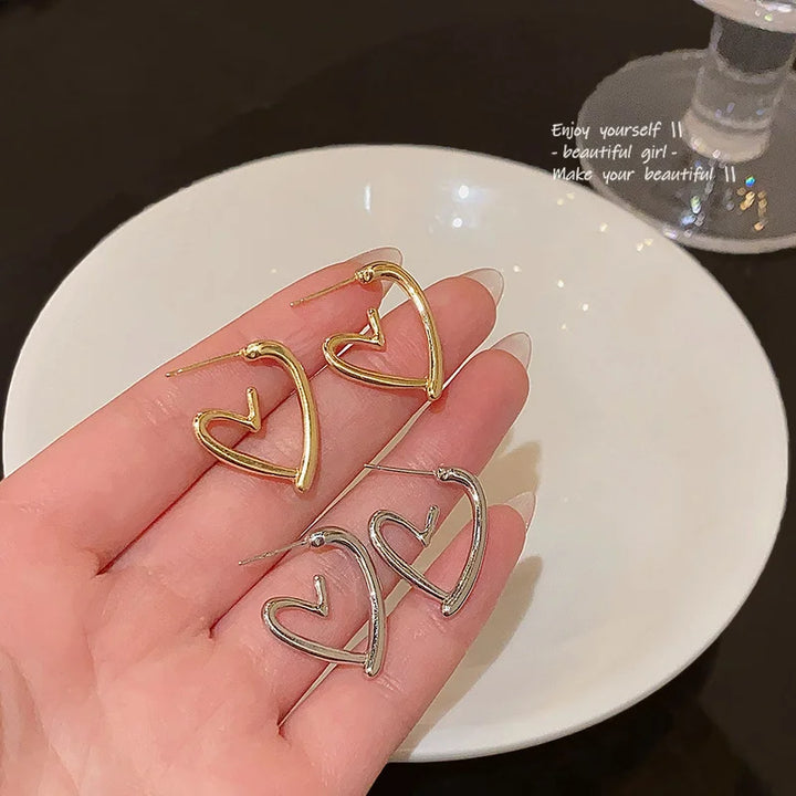 Elegant Heart-Shaped Rose Gold  Earrings
