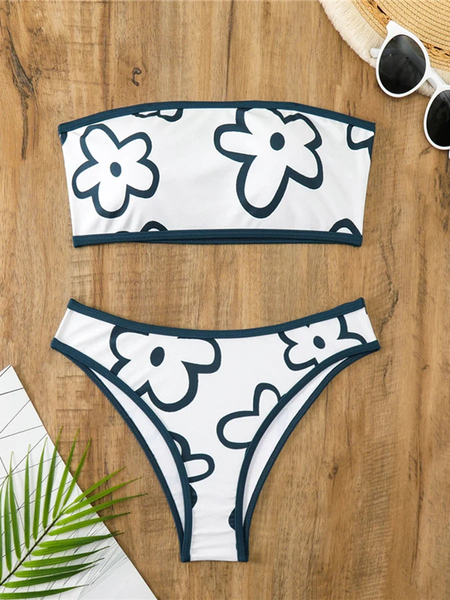 Beautifully Finished Bikini in a Timeless Design - Elena Harper