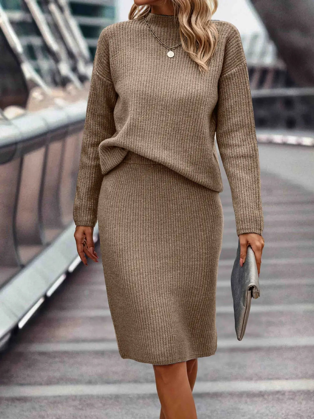 2-Piece Women's Set of Sweater and Skirt | EB