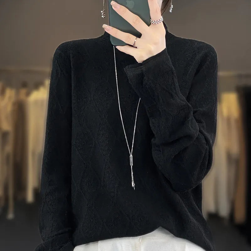 Women's Diamond Knit Pullover with V-Neckline