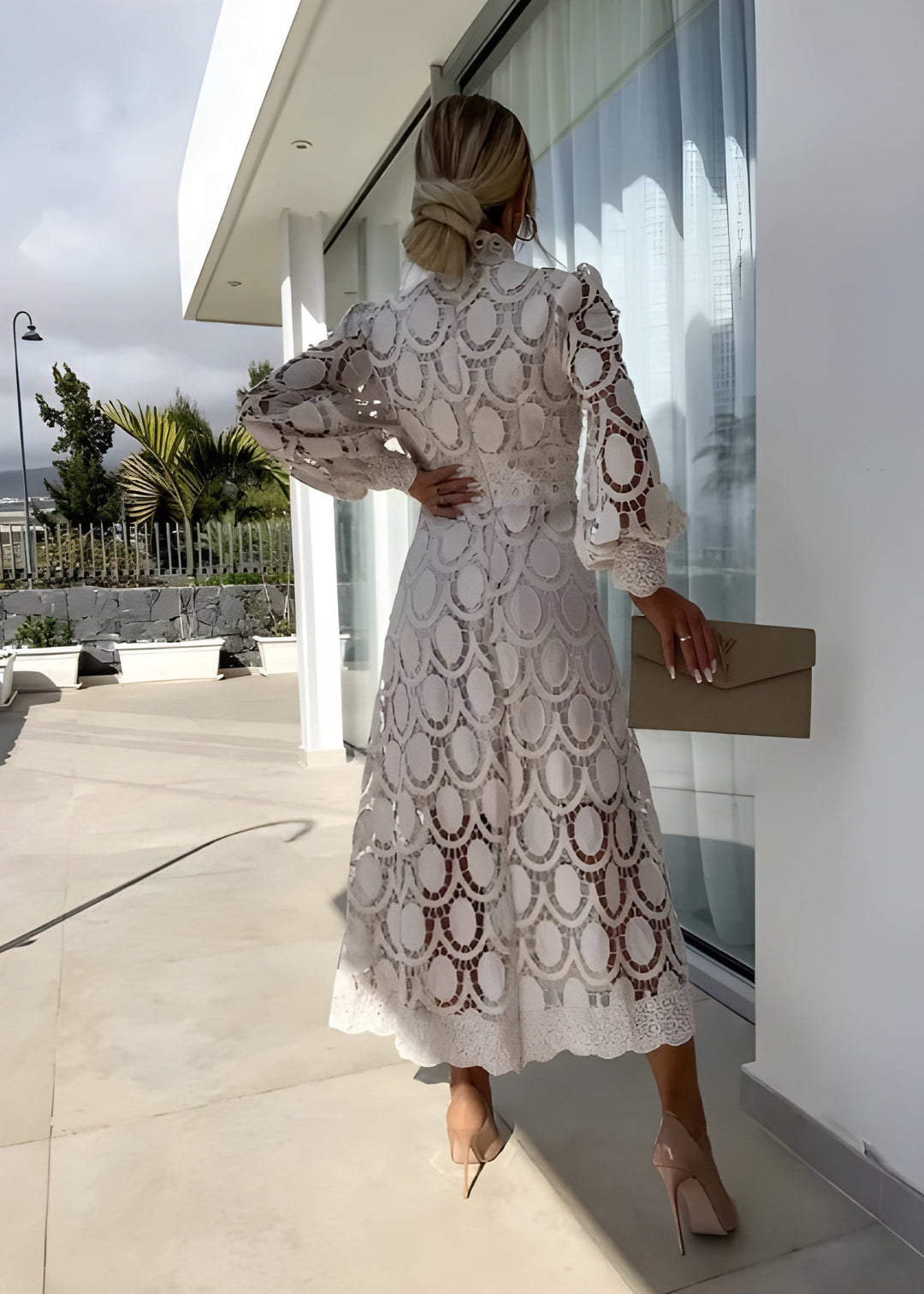 Lilian Flattering Maxi Dress - Elena Harper