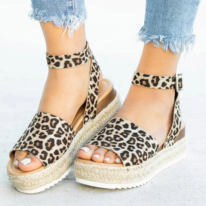 Chic and Stylish Women's Sandals - Yfke