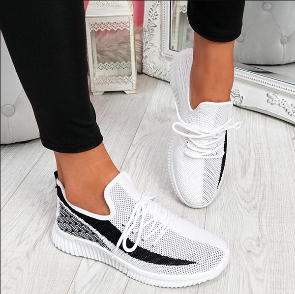 Lora - Breathable Lace-Up Shoes for Women, Comfort and Style
