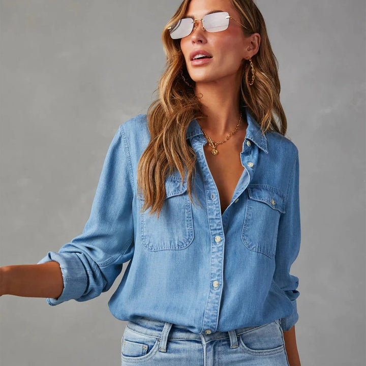 Women's Light Everyday Button-Up Shirt for Chic Comfort