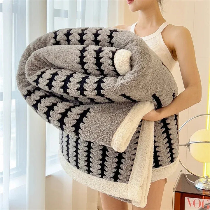 Reversible Geometric Throw Blanket – Soft, Warm & Stylish Home Accent