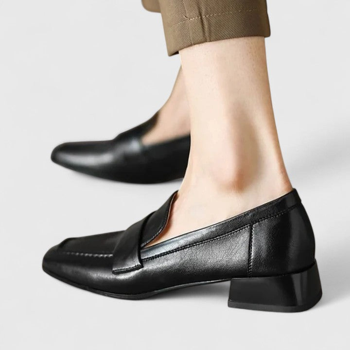 TATUM – MODERN CLASSIC BLOCK HEEL LOAFERS