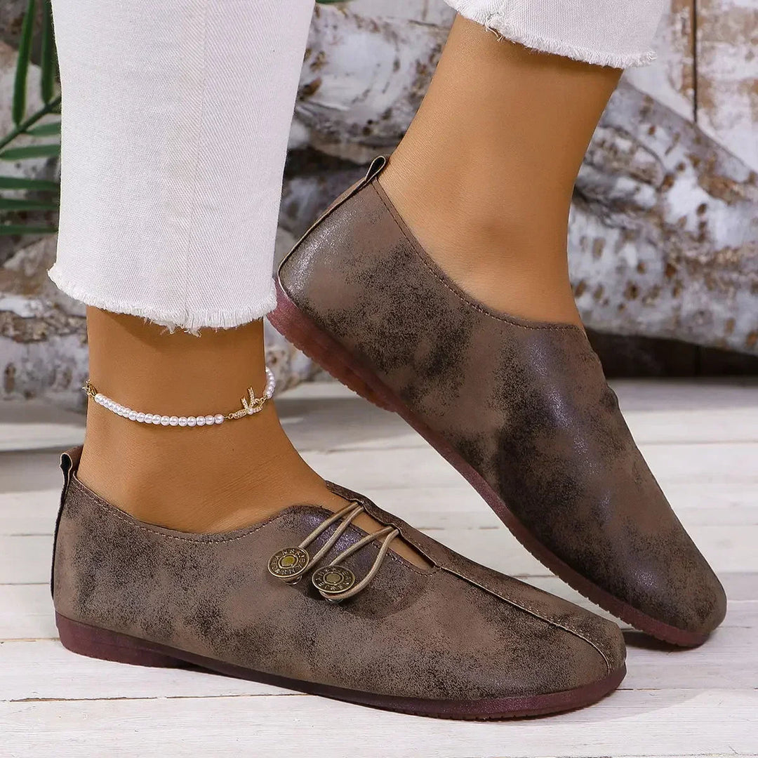LOAFERS WITH BUTTON FOR WOMEN