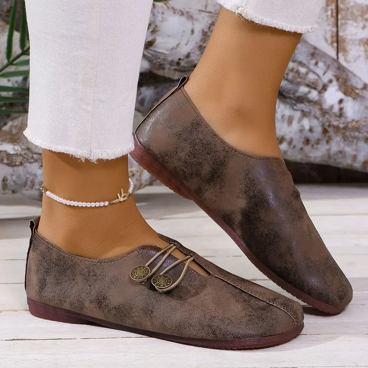 LOAFERS WITH BUTTON FOR WOMEN