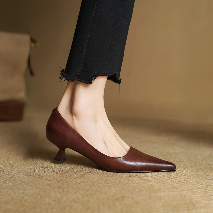 Rhea Elegant leather shoes with pointed toe for women, view 4 - Elena Harper