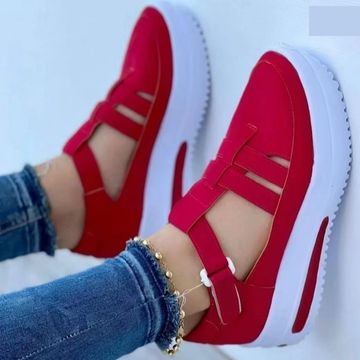 Everyday Shoes – Stylish & Supportive