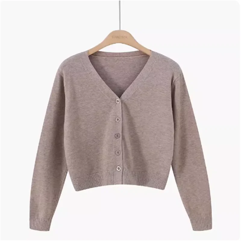 Knitted Sweater for Women V-Neck & Relaxed Fit, view 8 - Elena Harper