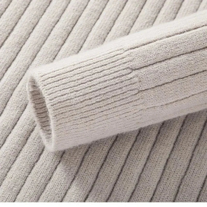 Finn™  |  Collar Half Zip Sweater