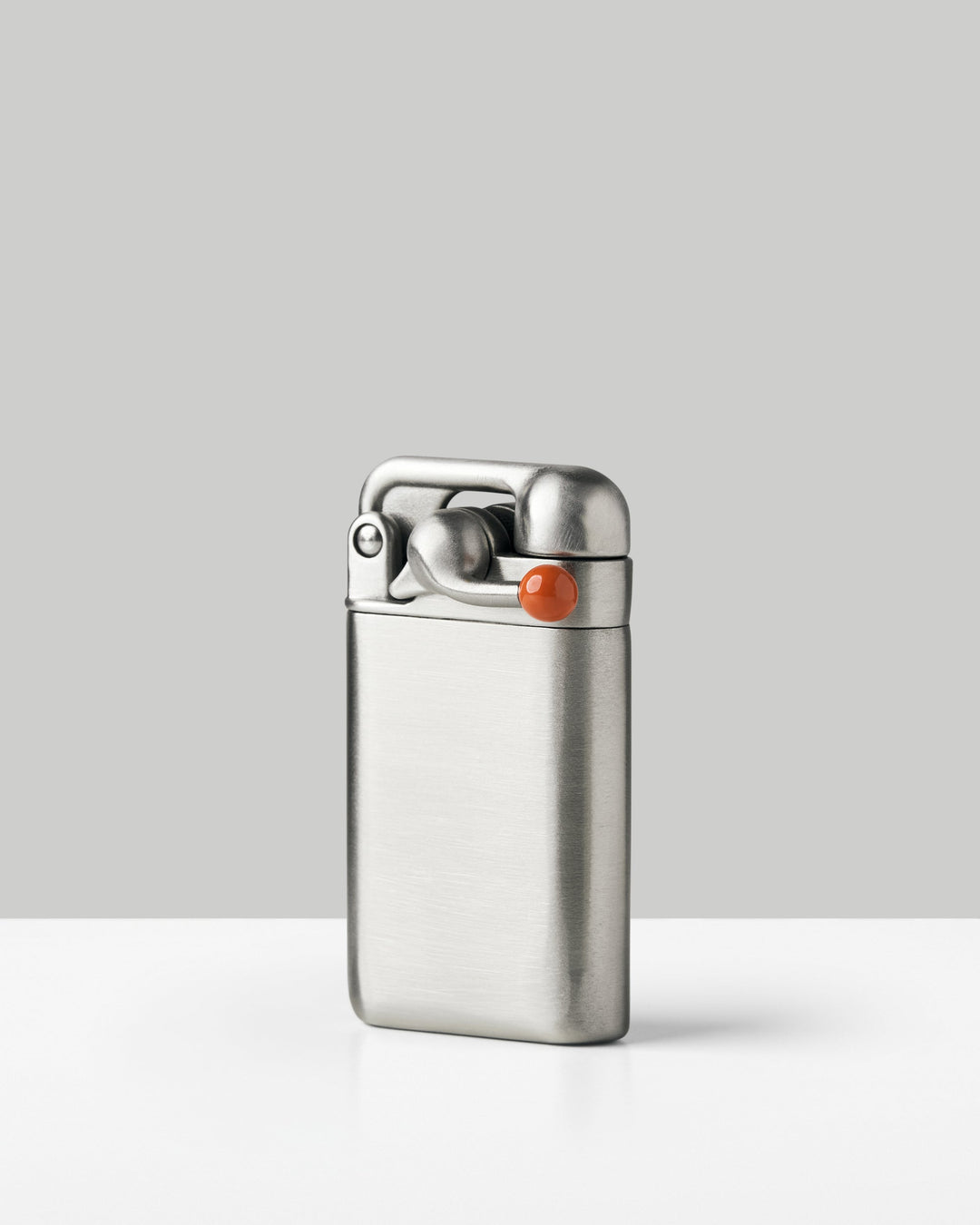 FireLuxe™ – Premium Lighter with Innovative Swing Design