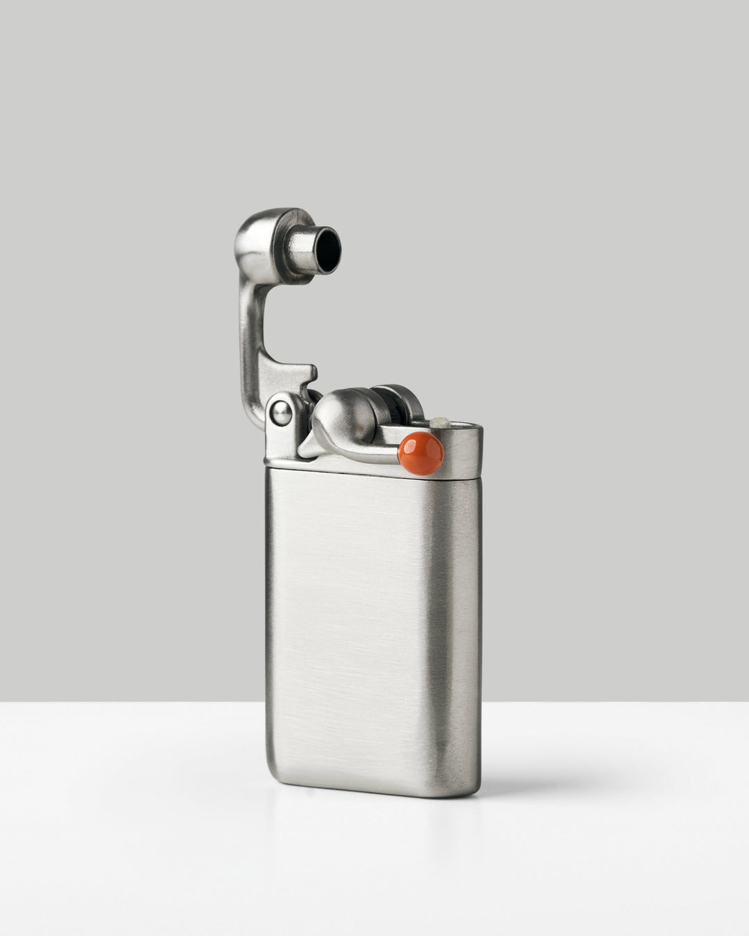 FireLuxe™ – Premium Lighter with Innovative Swing Design