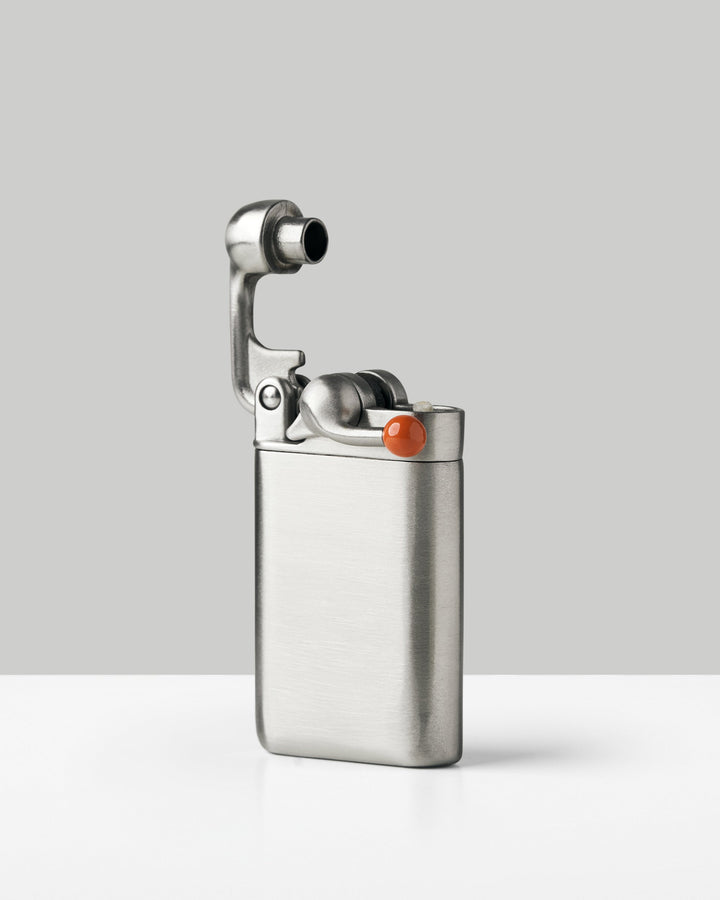 FireLuxe™ – Premium Lighter with Innovative Swing Design