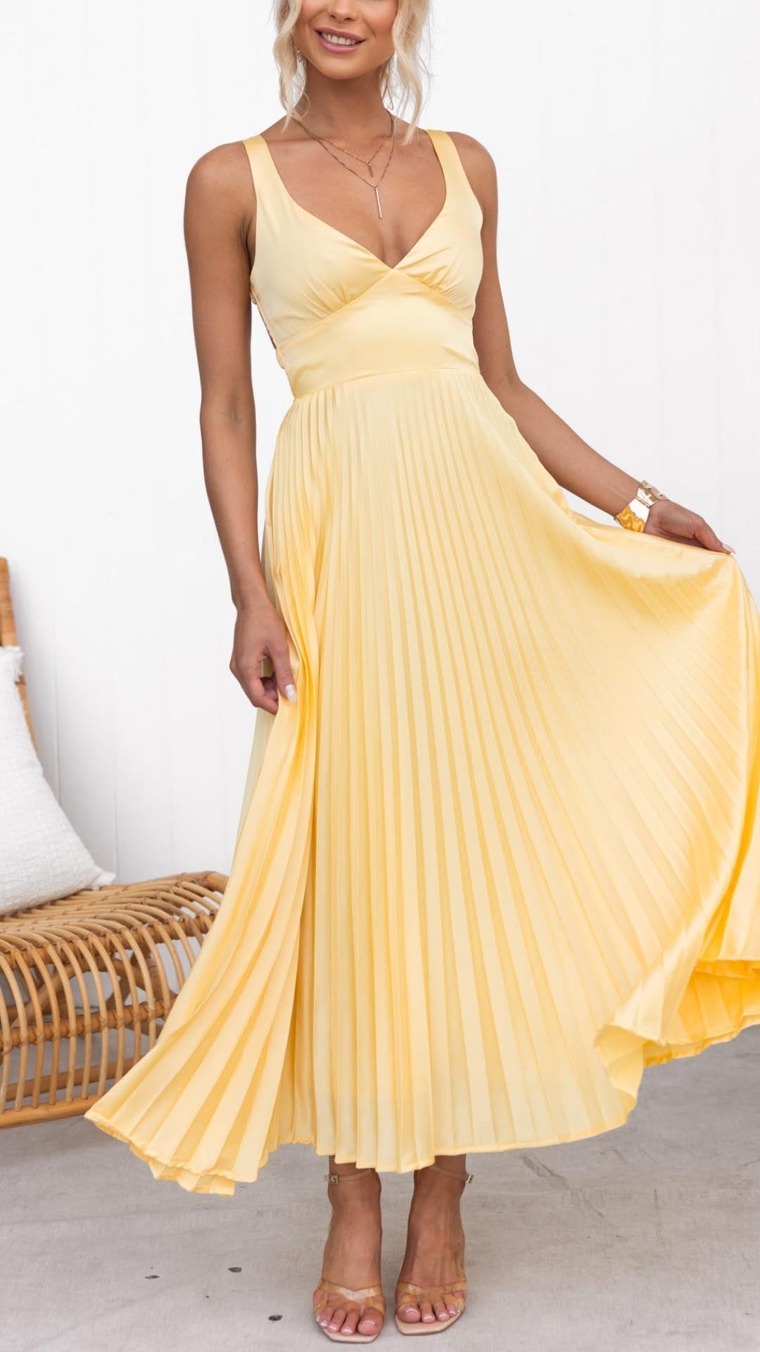 Aby Yellow Maxi Dress with Pleats and V-Neck - Elena Harper
