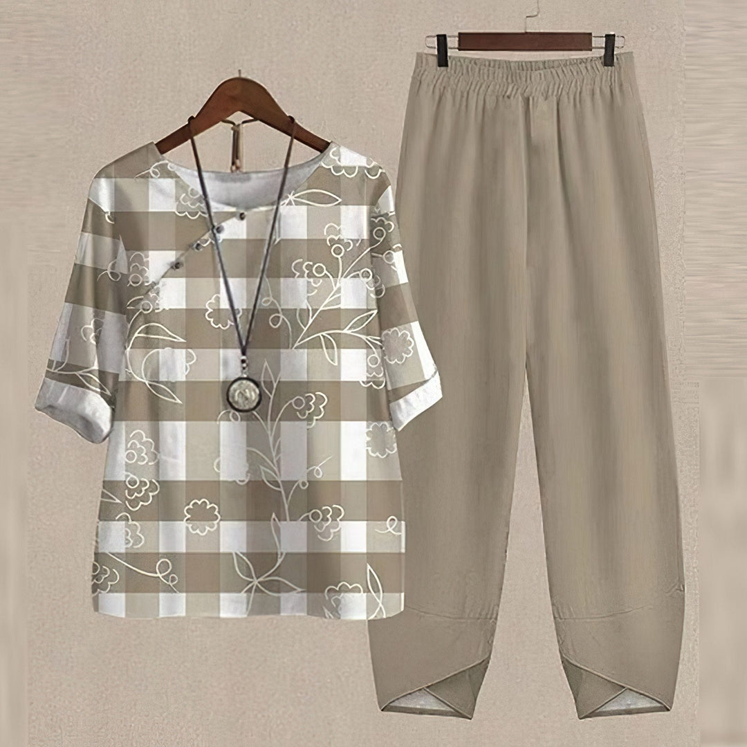 Women's Two-Piece Set with Round Neck and Short Sleeves
