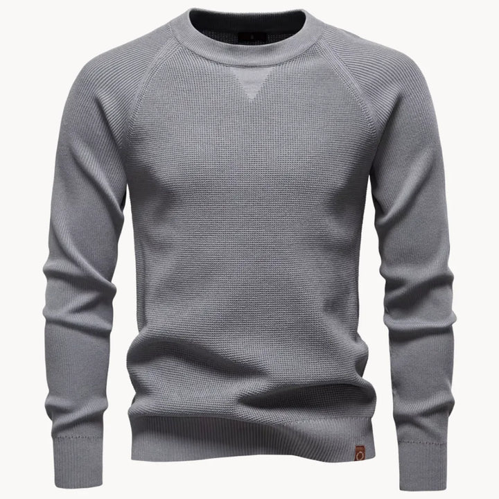 Thomas - Timeless Fitted Round Neck Sweater