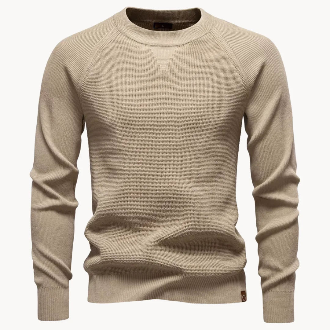 Thomas - Timeless Fitted Round Neck Sweater